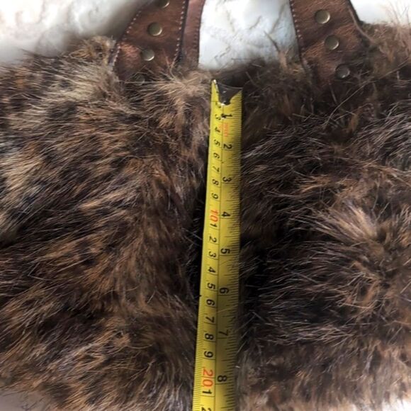 Y2K Fabulous Faux Fur Mini Tote Bag - Picture 15 of 17